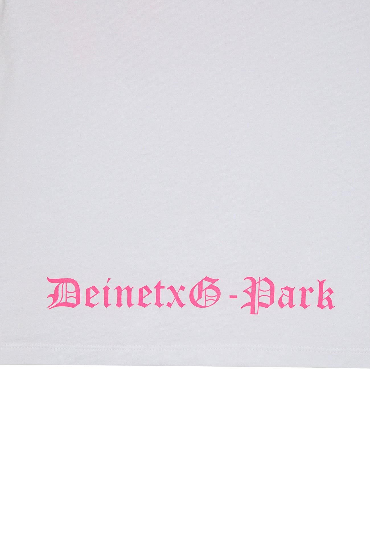 Deinet - Headset Mini T-Shirt In White/pink product image 6 | TRAB K-Fashion Australia
