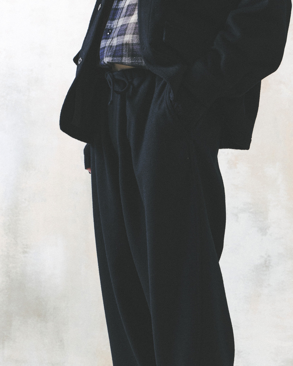 Eastlogue - Lounger Curved Easy Pants (D.navy Wool) product image 2 | TRAB K-Fashion Australia