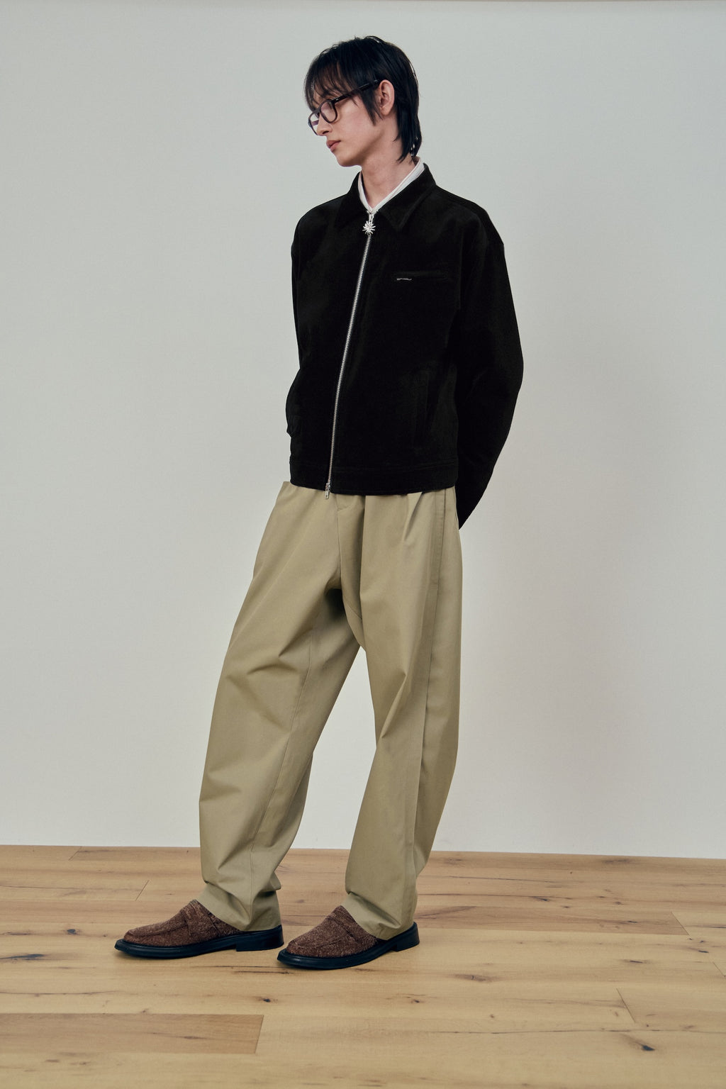 Stu - Velvet Zip Up Jacket Black (With Stamen (Brooch)) product image 14 | TRAB K-Fashion Australia