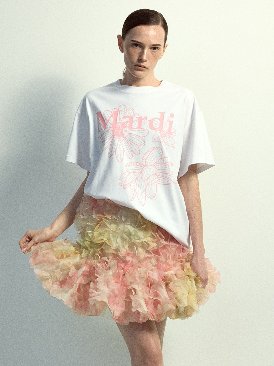Mardi Mercredi - Unisex Tshirt Triple Flower (White Pink) product image 1 | TRAB K-Fashion Australia