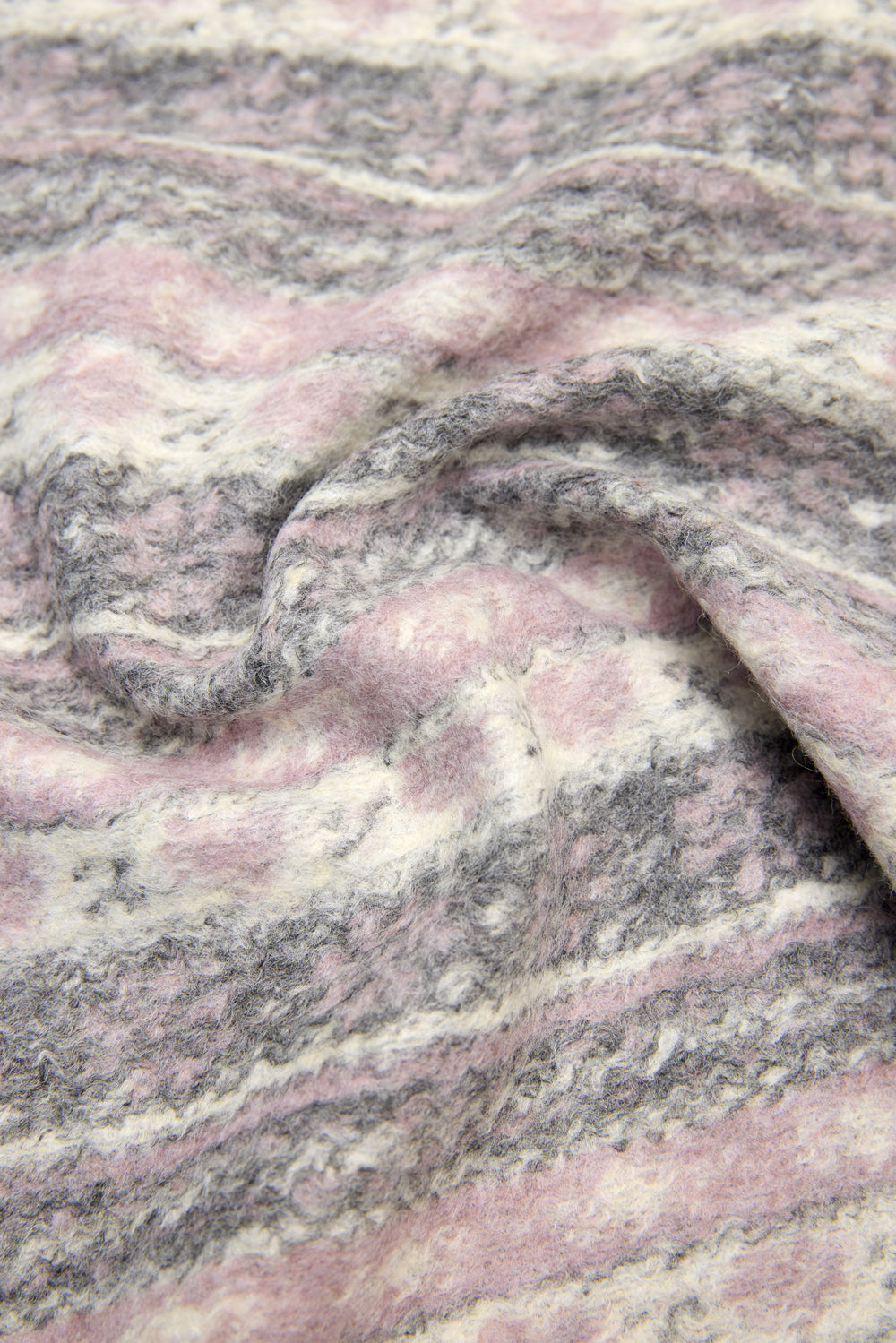 Hatchingroom - Heart Wool Muffler (Grey) product image 4 | TRAB K-Fashion Australia