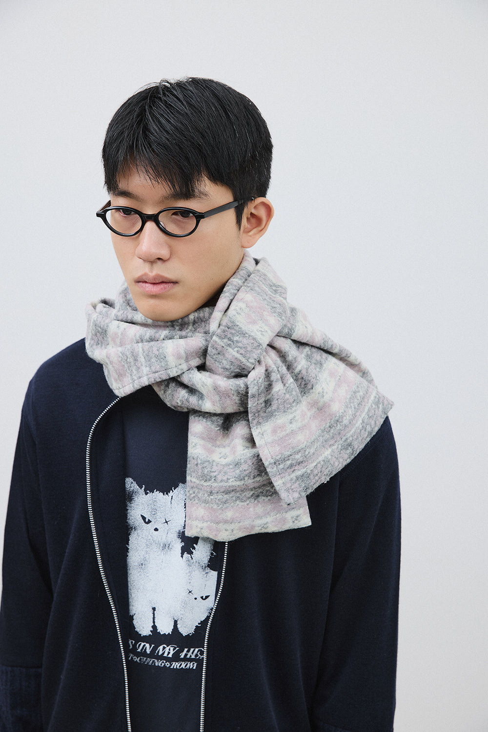 Hatchingroom - Heart Wool Muffler (Grey) product image 6 | TRAB K-Fashion Australia