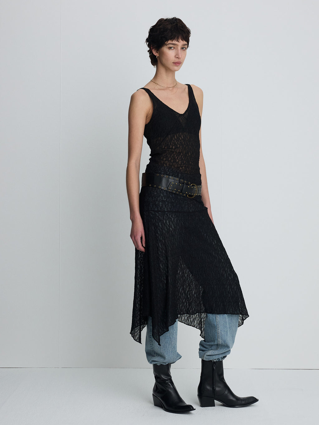 Tonywack - Lace Sleeveless Maxi Dress (Black) product image 3 | TRAB K-Fashion Australia