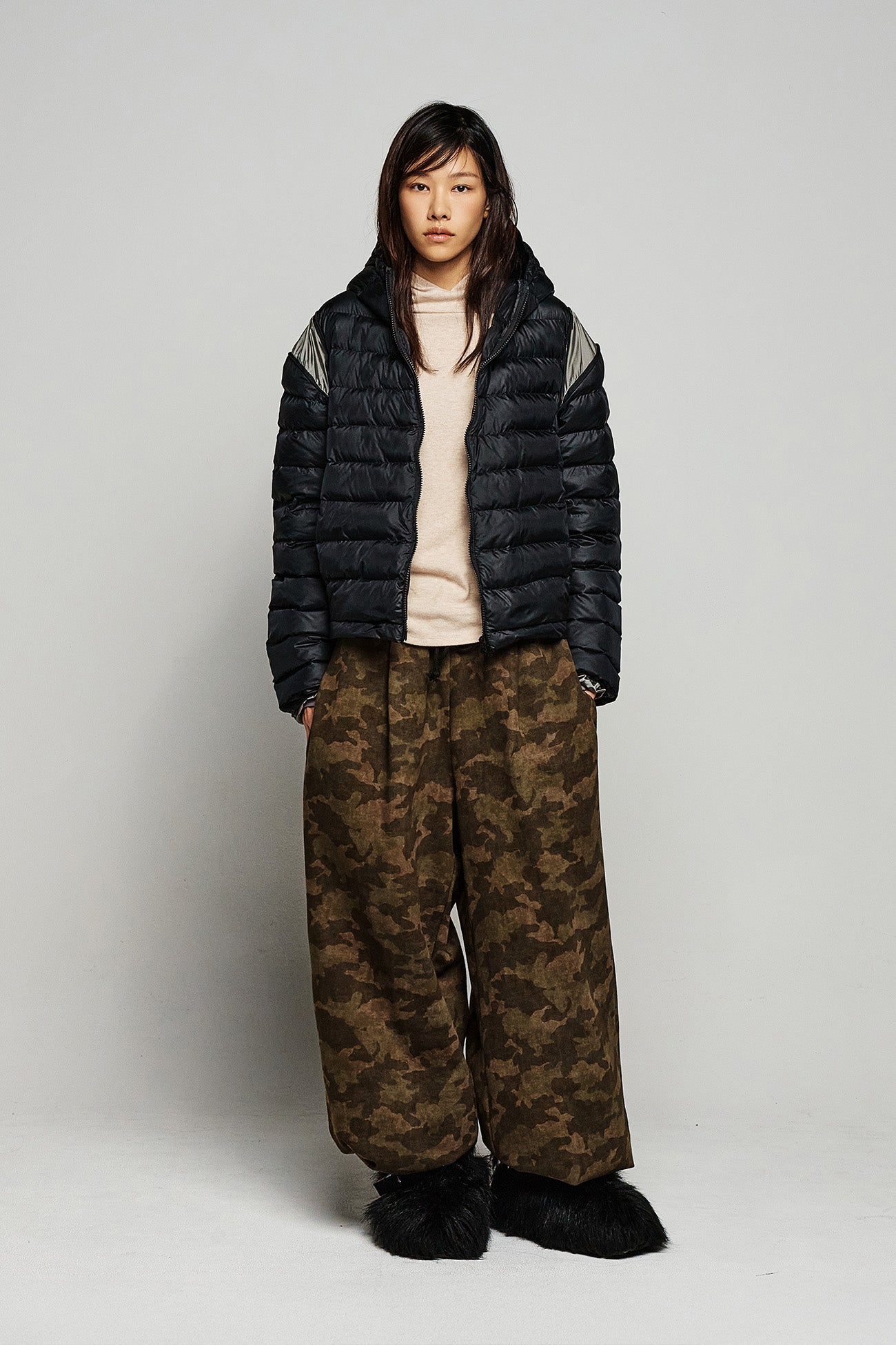 Deinet - Point Wellon Hooded Jacket (Black) product image 4 | TRAB K-Fashion Australia