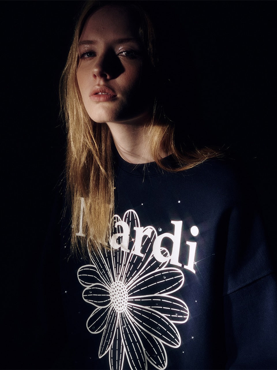 Mardi Mercredi - Sweatshirt Flowermardi Stone Embellished (Navy White) product image 1 | TRAB K-Fashion Australia