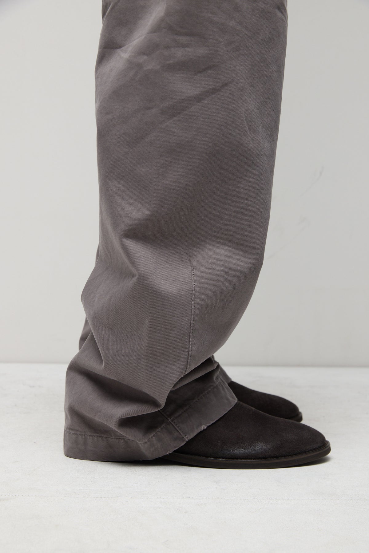 Hatchingroom - Shaped Trousers (Dyed Dusty Grey) product image 21 | TRAB K-Fashion Australia