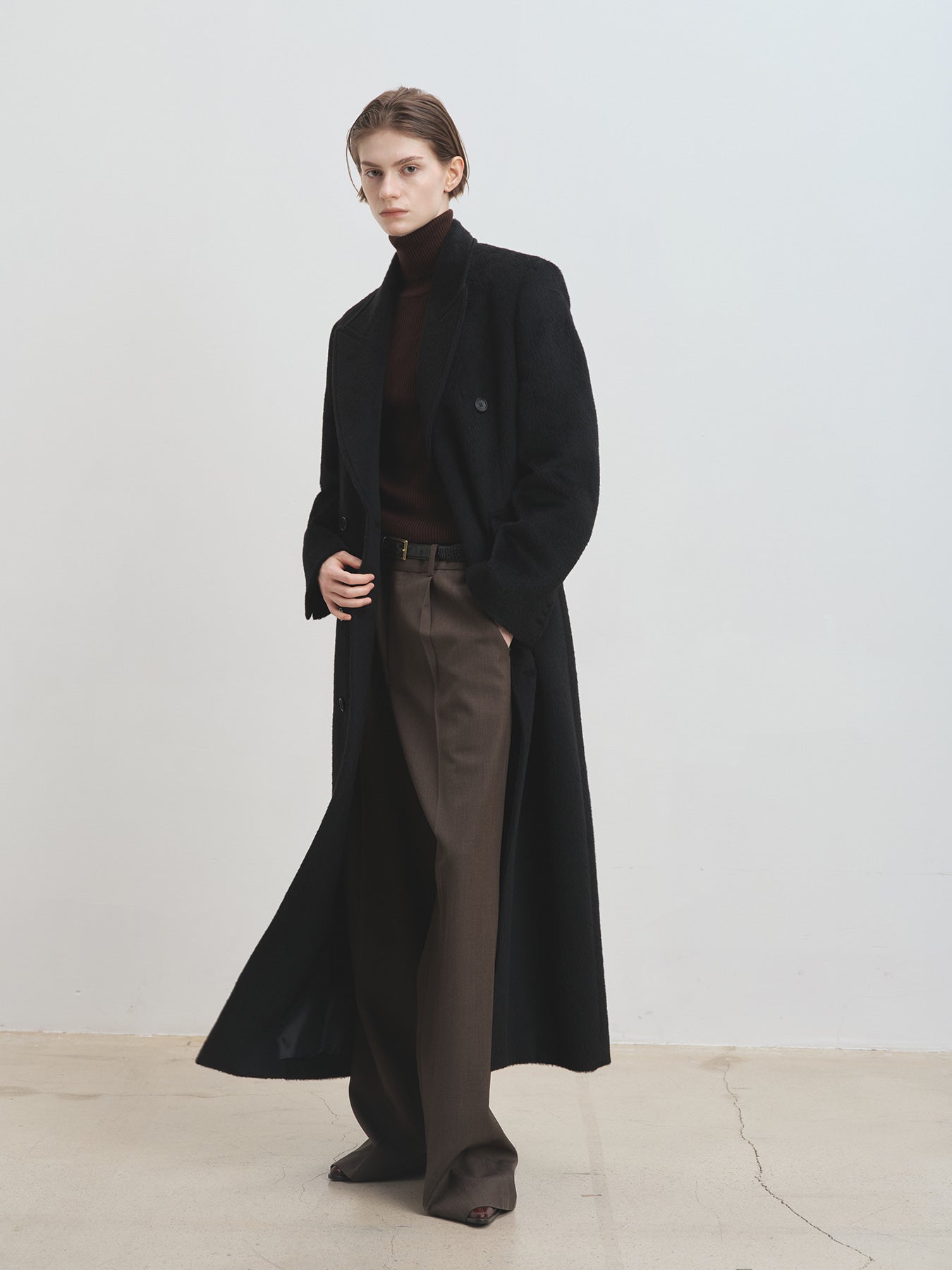 Tonywack - Wool And Alpaca Fitted Double-Breasted Maxi Coat (Black) product image 4 | TRAB K-Fashion Australia