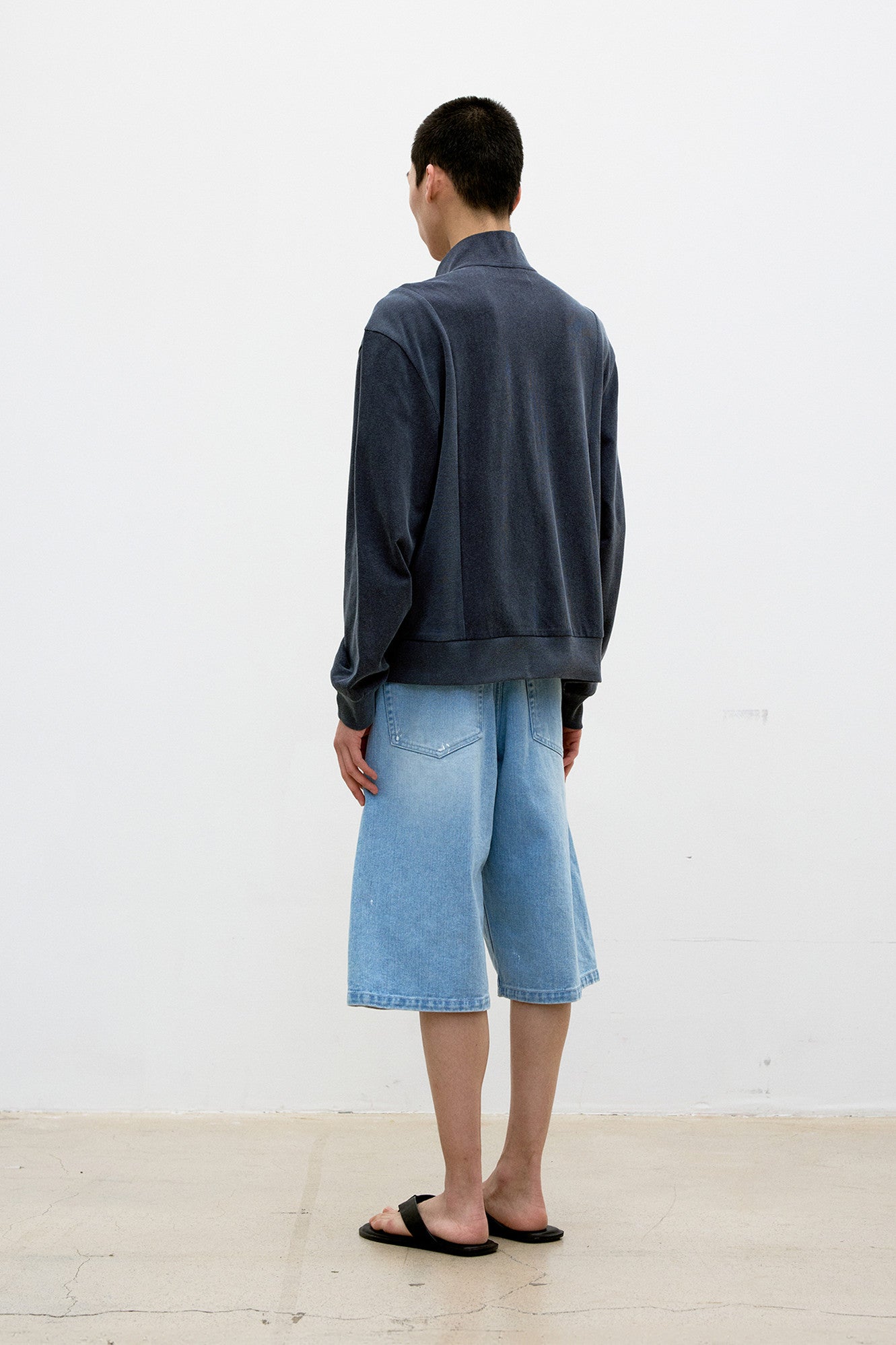 Coor - Painted Washed Bermuda Jeans (Washed Indigo) product image 4 | TRAB K-Fashion Australia