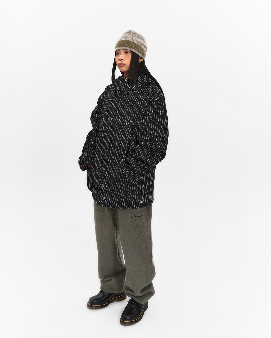 yeseyesee - Y.E.S Brushed Sweatpants (Khaki) product image 11 | TRAB K-Fashion Australia