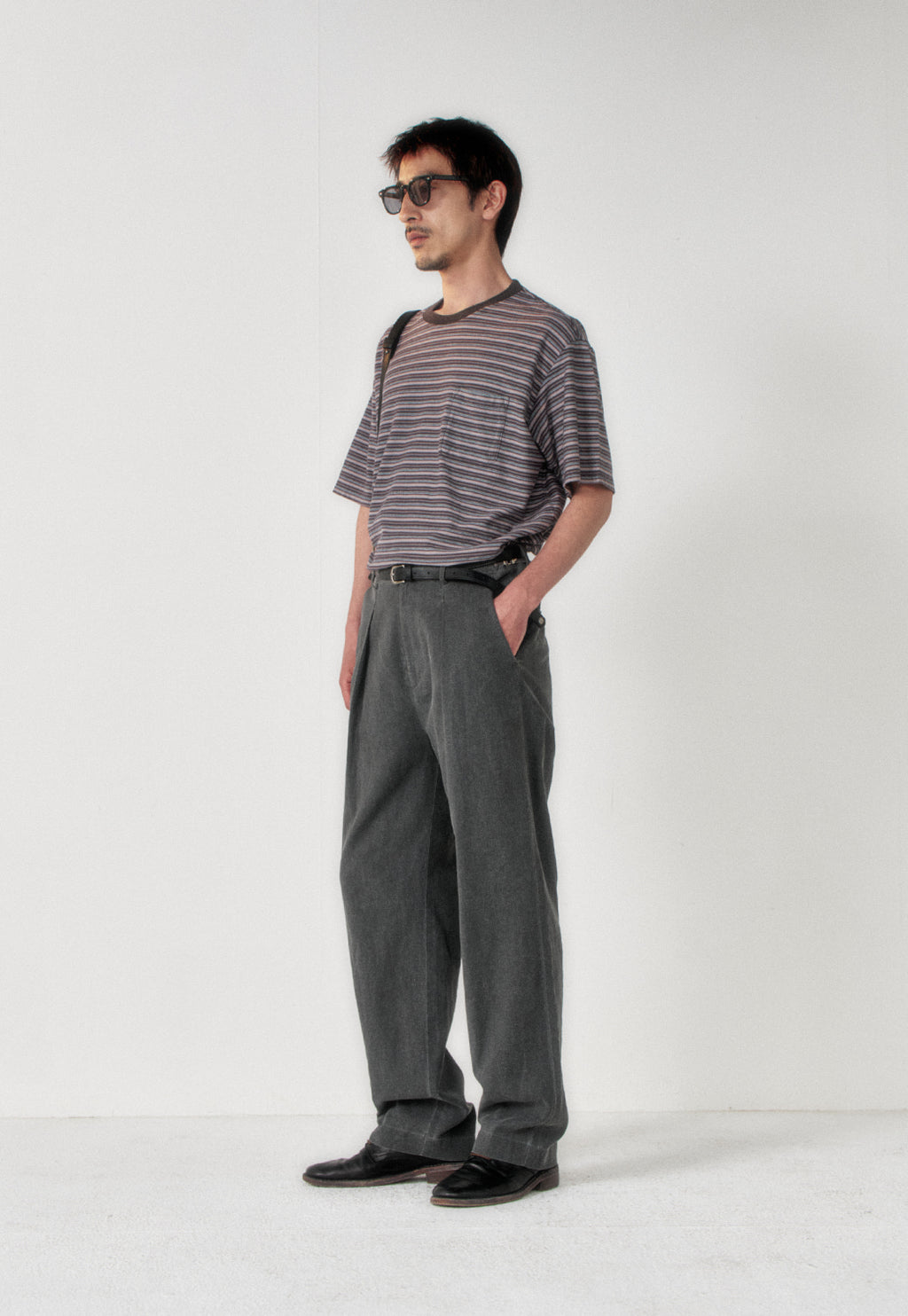 Art if acts - Linen Reverse One Tuck Pants (Charcoal) product image 2 | TRAB K-Fashion Australia