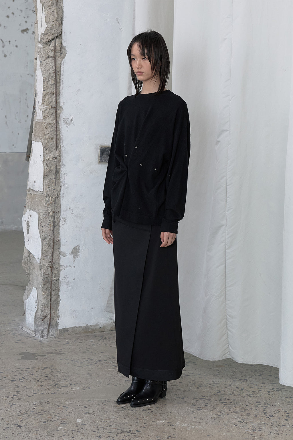 Deinet - Button Up Pullover Knit (Black) product image 2 | TRAB K-Fashion Australia