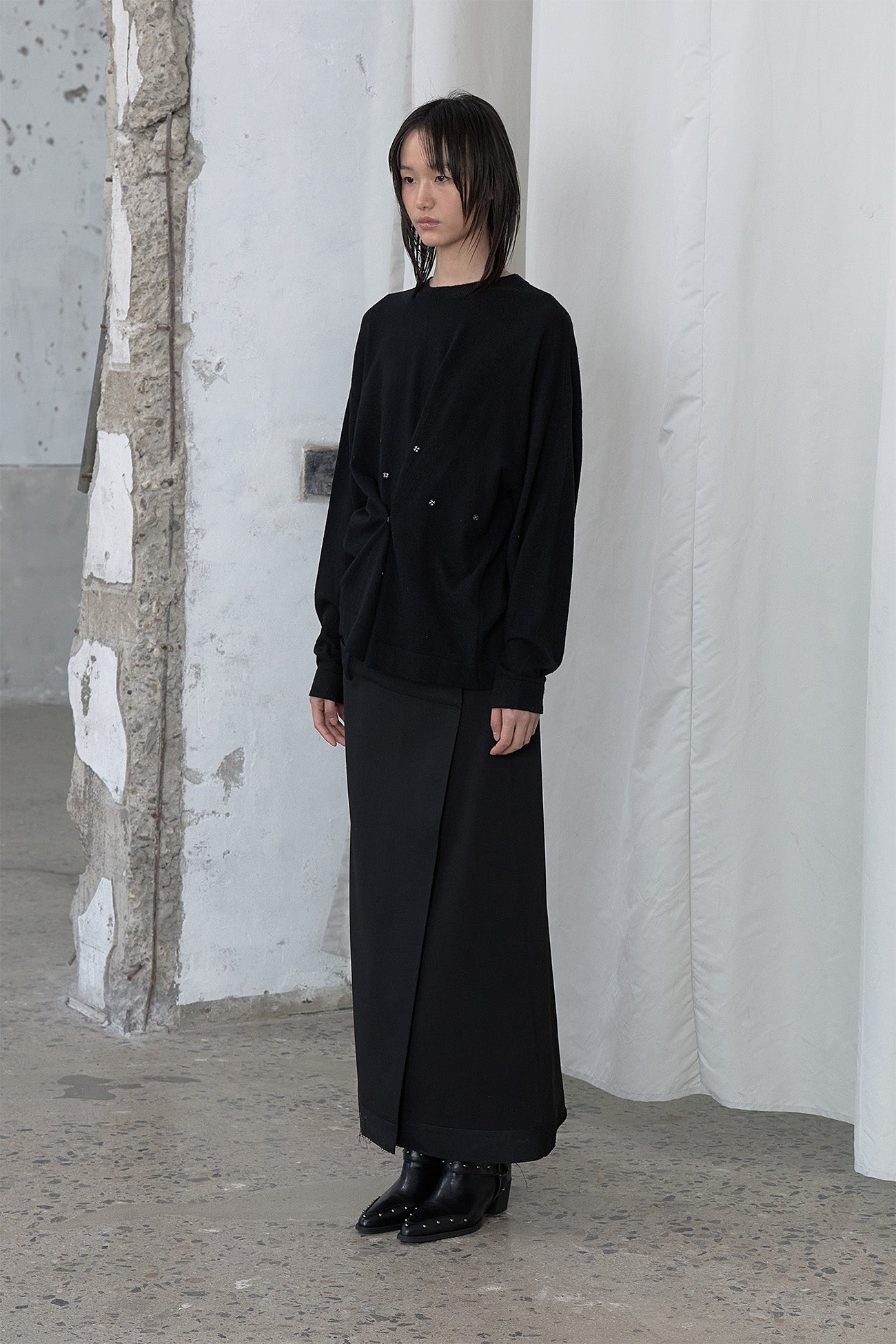 Deinet - Button Up Pullover Knit (Black) product image 2 | TRAB K-Fashion Australia