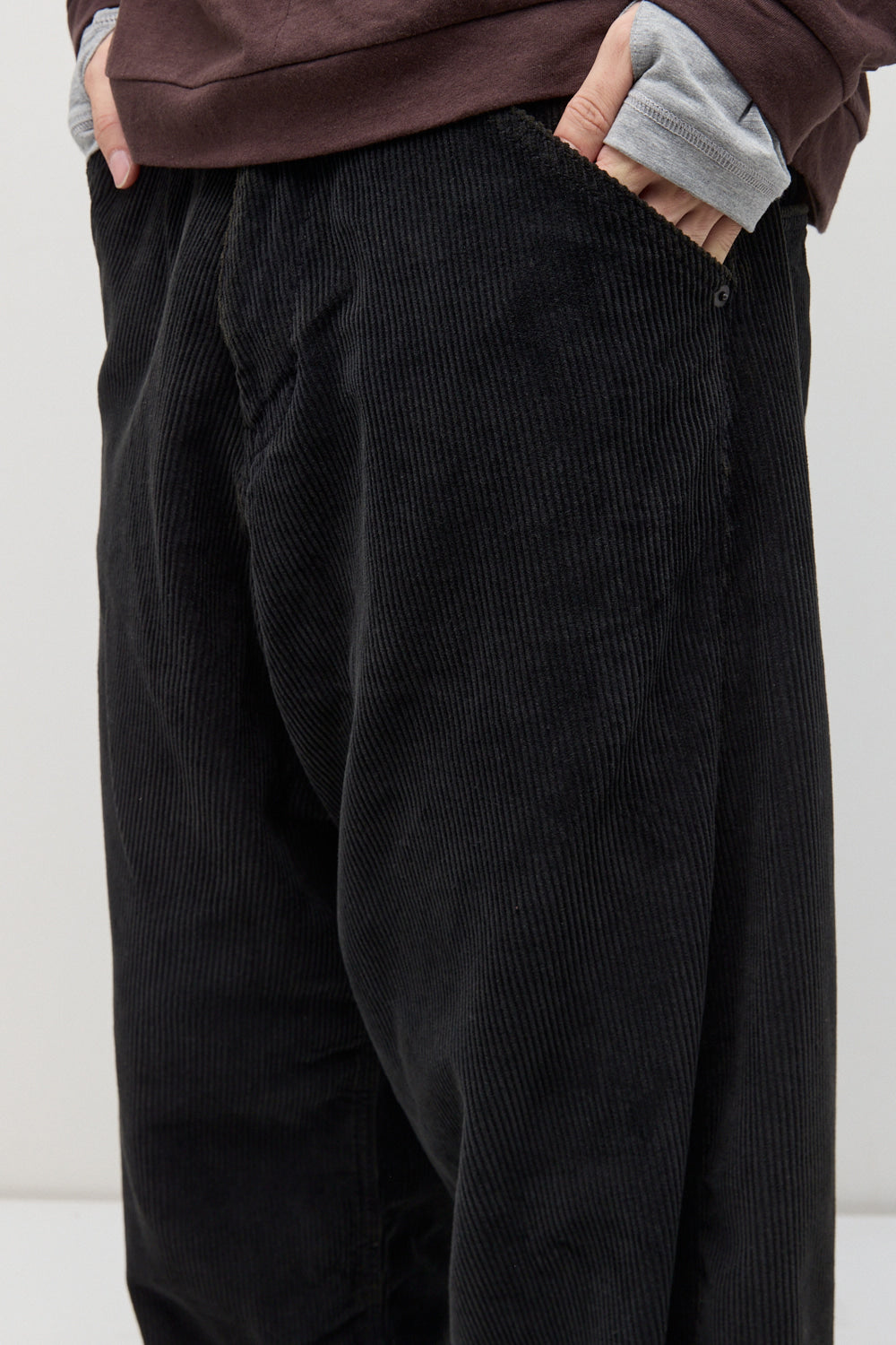 Hatchingroom - Wide Curve Pants Corduroy (Aged Black) product image 12 | TRAB K-Fashion Australia