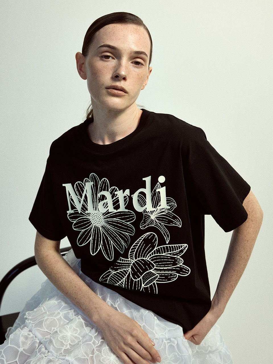 Mardi Mercredi - [Exclusive] Tshirt Triple Flower (Black Ivory) product image 1 | TRAB K-Fashion Australia