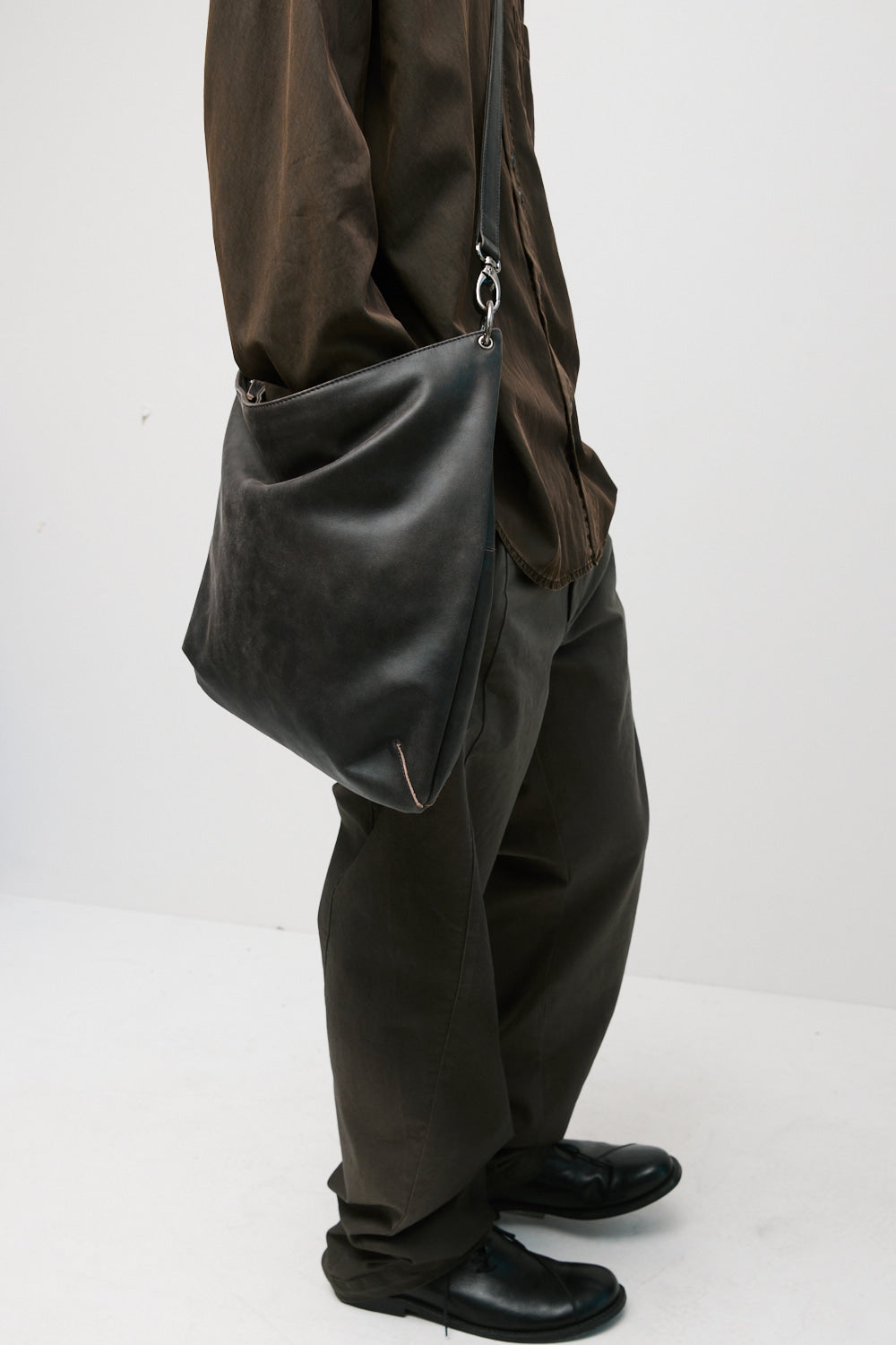 Hatchingroom - Archer Bag Cow Leather (Vintage Brown) product image 13 | TRAB K-Fashion Australia