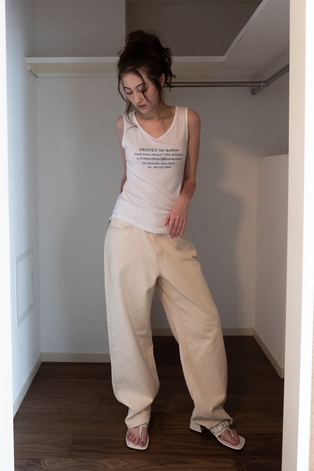Deinet - V-Neck Lettering Sleeveless (White) product image 5 | TRAB K-Fashion Australia