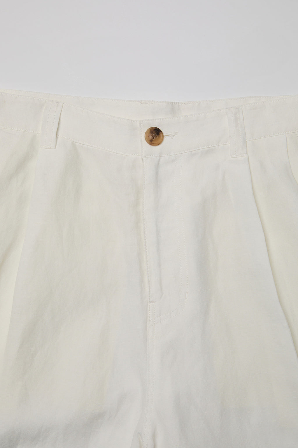 Coor - Classy Oversized Two-Tuck Trousers (White) product image 5 | TRAB K-Fashion Australia