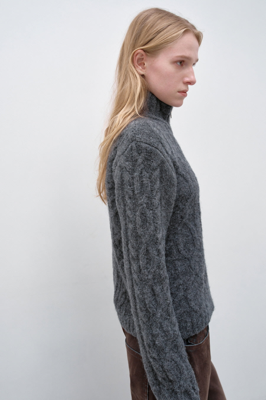 Insilence - Twist Half Zip-up Knit (Charcoal) product image 2 | TRAB K-Fashion Australia