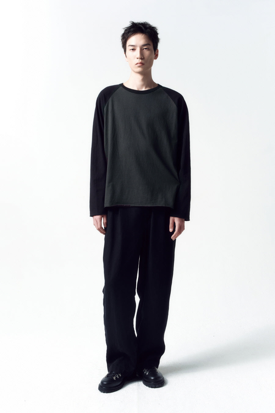 Insilence - Cut-Off Raglan Long Sleeve (Vtg Black) product image 1 | TRAB K-Fashion Australia