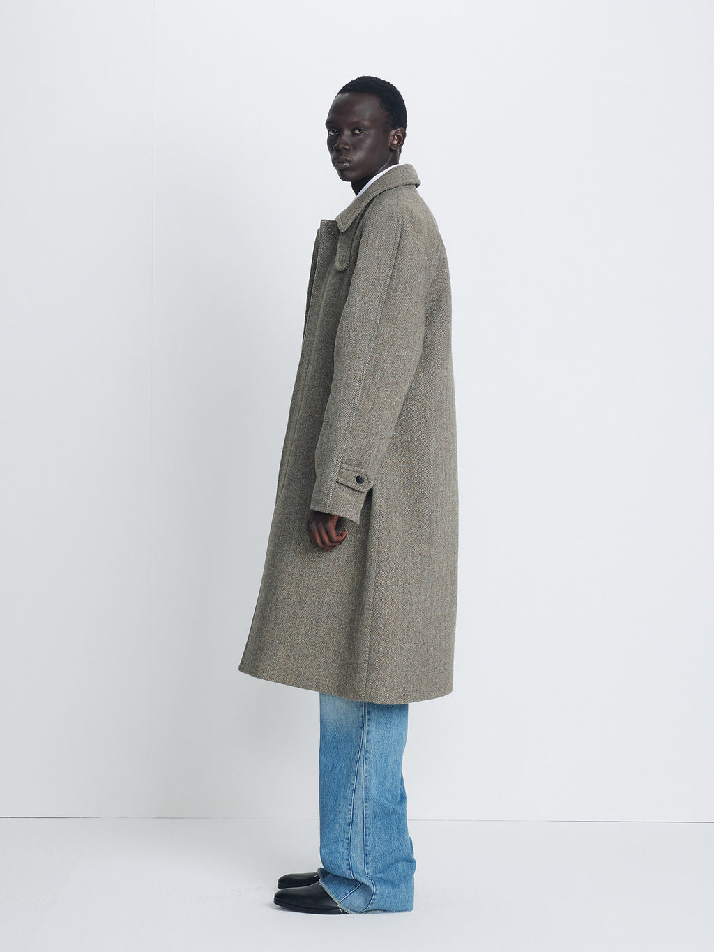Tonywack - Herringbone Wool Raglan Overcoat (Patina Taupe) product image 3 | TRAB K-Fashion Australia
