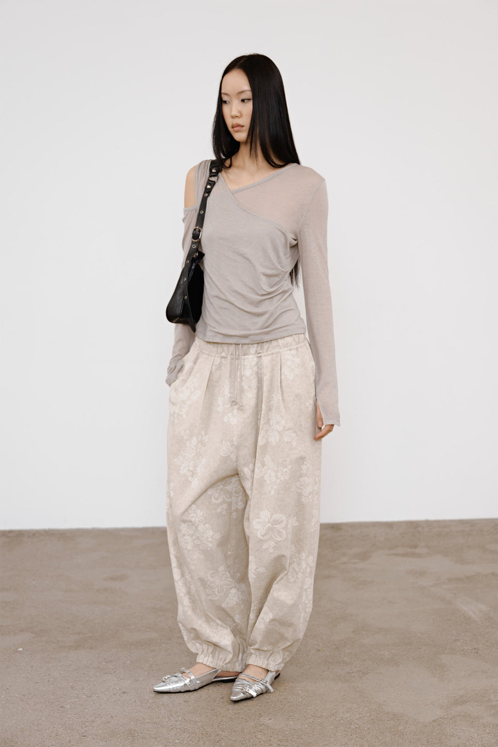 Deinet - One Shoulder Draped Asymmetric Top (Beige) product image 6 | TRAB K-Fashion Australia