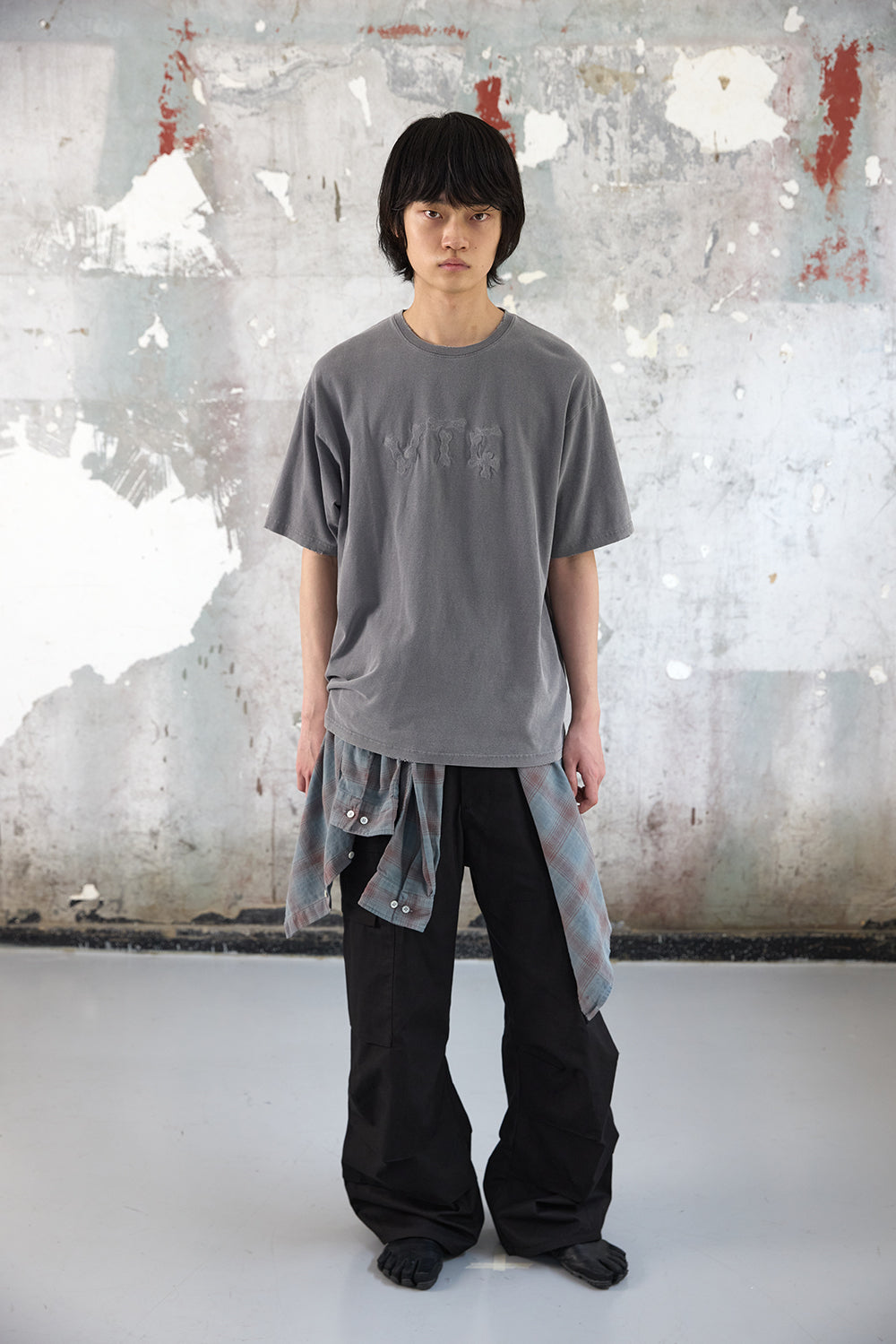 Hatchingroom - VTG Embroidery Tee Rose (Grey) product image 8 | TRAB K-Fashion Australia
