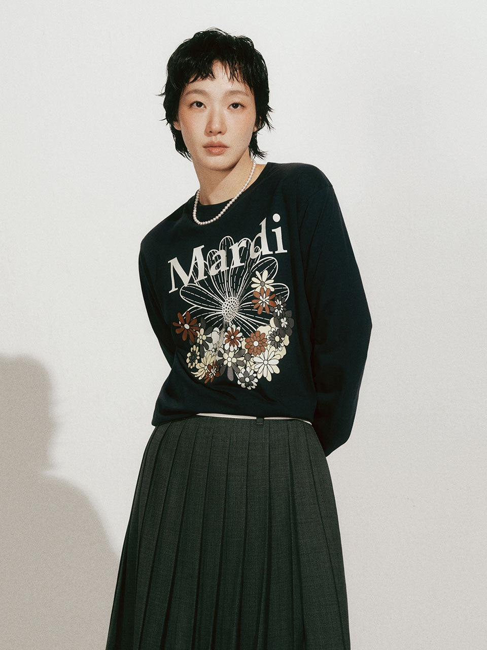 Mardi Mercredi - Tshirt Long Sleeve Flowermardi Jardin (Navy Ivory) product image 1 | TRAB K-Fashion Australia
