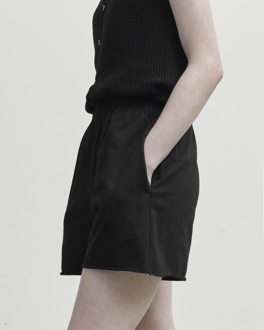 Brownyard - Cut Off Single Shorts (Black) product image 2 | TRAB K-Fashion Australia