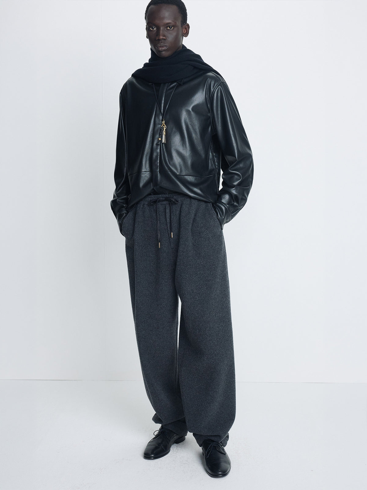 Tonywack - Brushed Wool Flannel Drawstring Pants (Charcoal Anthracite) product image 7 | TRAB K-Fashion Australia
