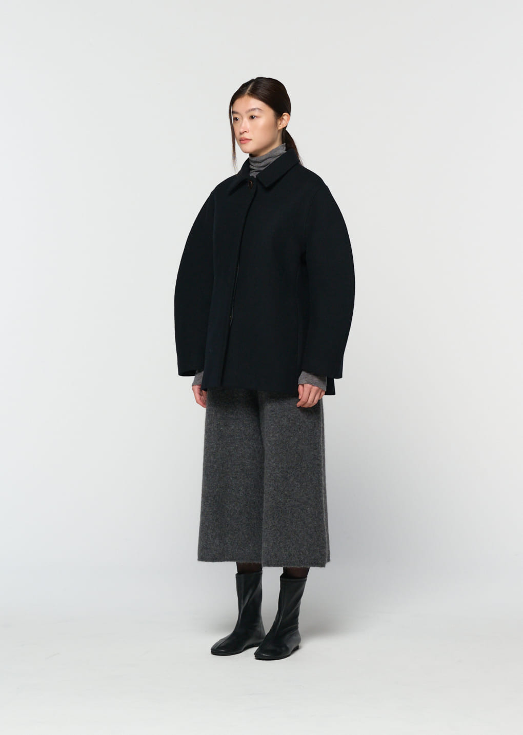 Amomento - hourglass half coat (Black) product image 3 | TRAB K-Fashion Australia