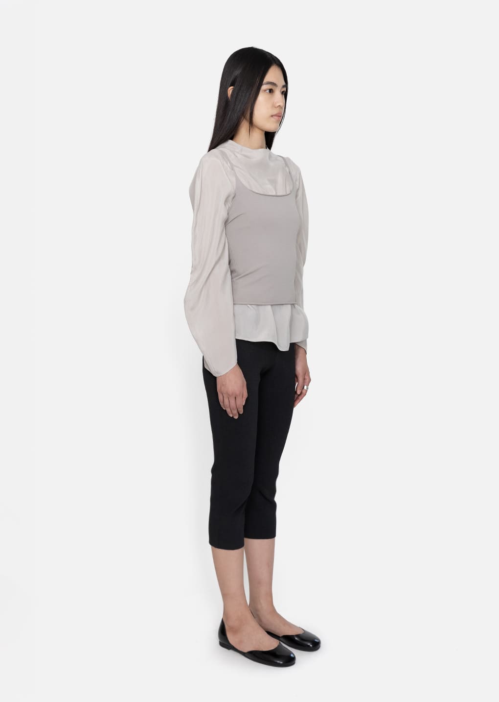 Amomento - Sleeveless Knit Top (Grey Beige) product image 3 | TRAB K-Fashion Australia