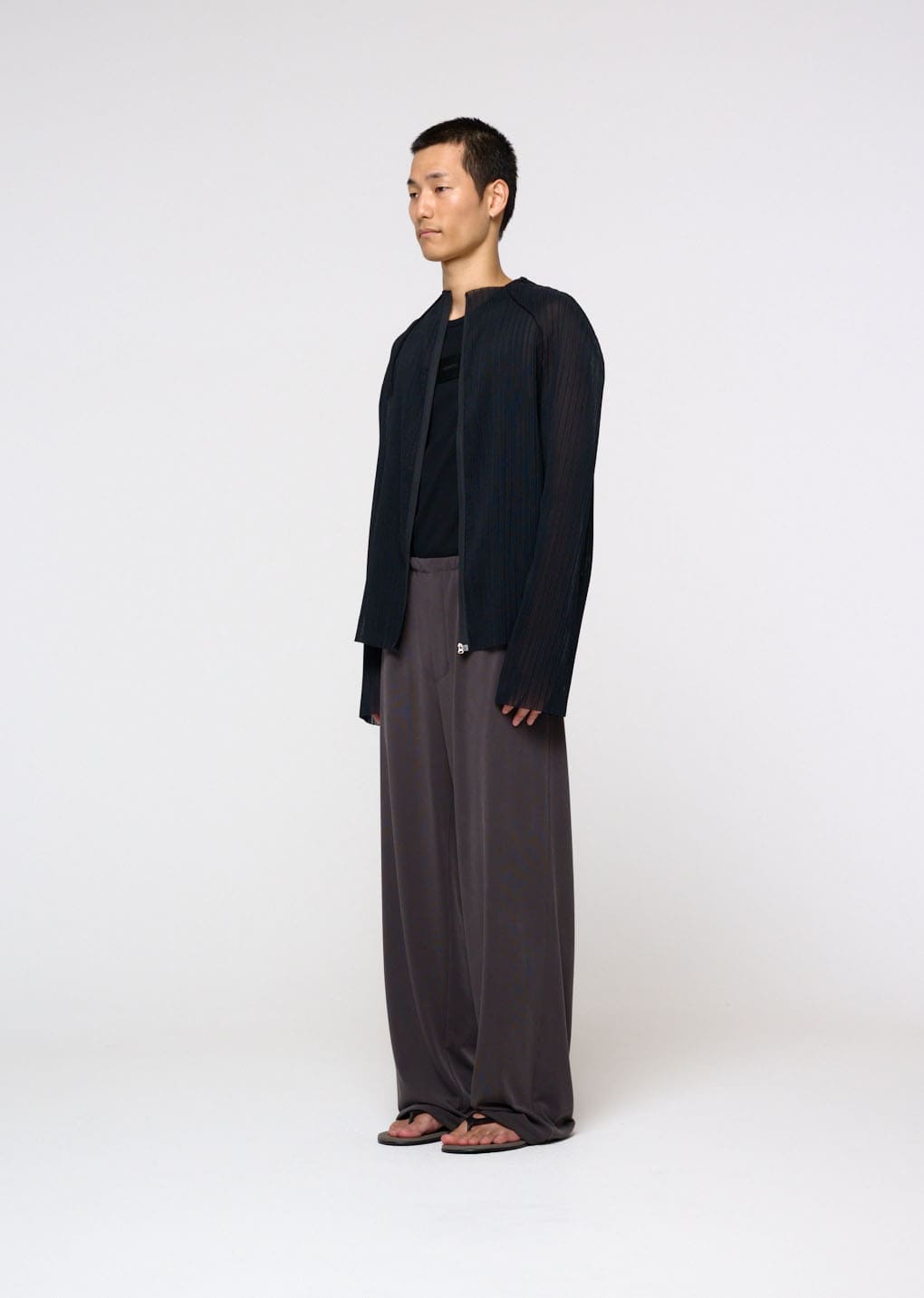 Amomento - [Pre-Order] Pleats Zip Up Jumper (Black) product image 3 | TRAB K-Fashion Australia