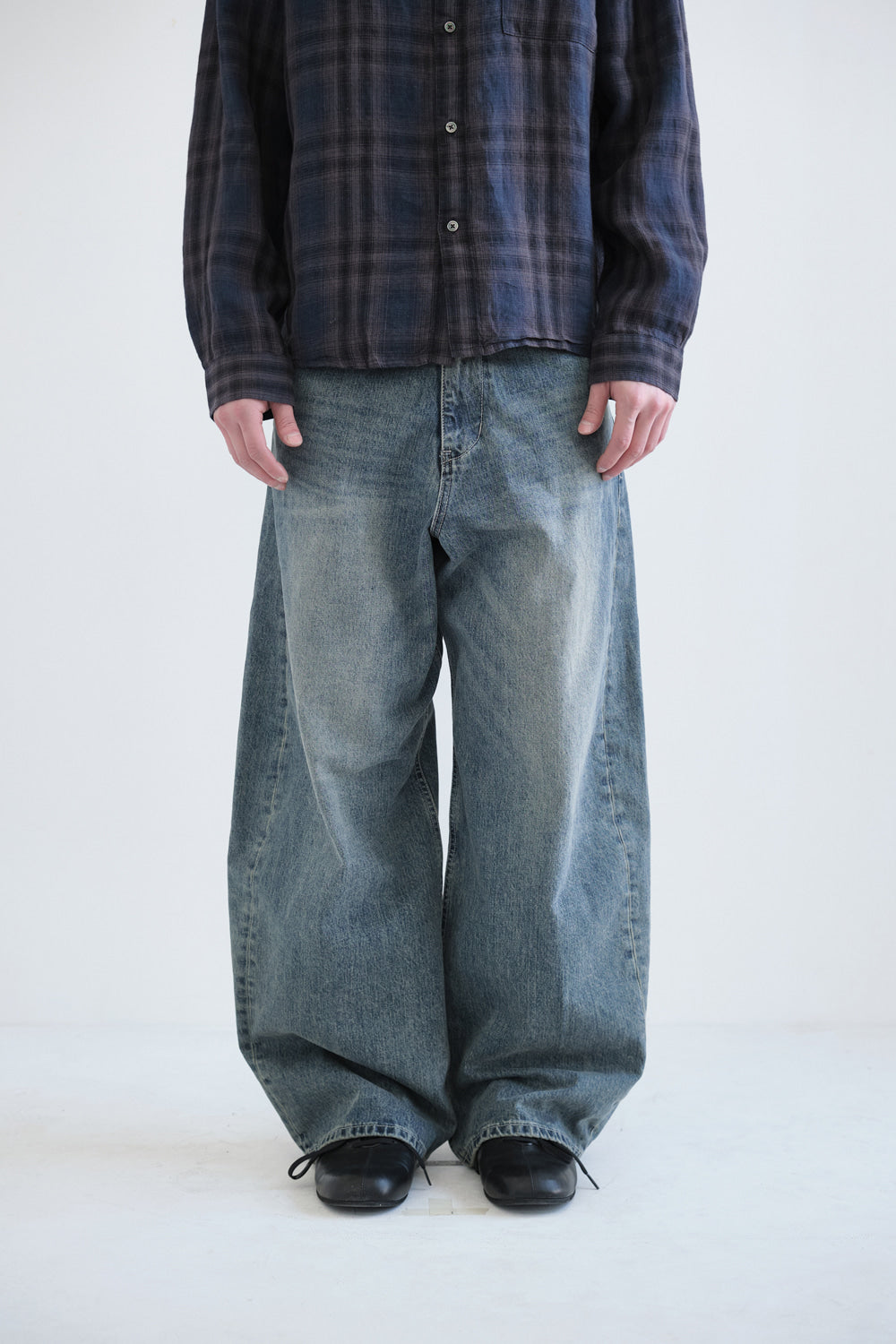 Hatchingroom - Wide Curve Jeans (Vintage Blue) product image 5 | TRAB K-Fashion Australia