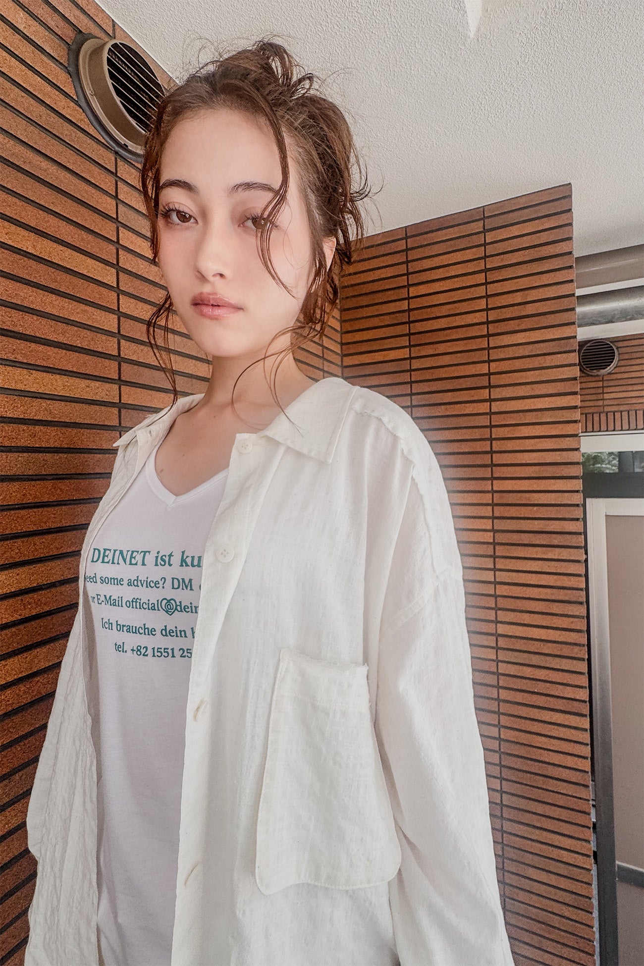 Deinet - V-Neck Lettering Sleeveless (White) product image 7 | TRAB K-Fashion Australia