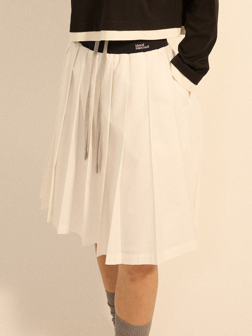 Mardi Mercredi - Cotton Pleated Midi Skirt (White) product image 1 | TRAB K-Fashion Australia