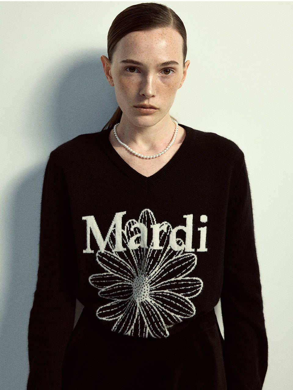 Mardi Mercredi - Cashmere V Neck Flowermardi (Black Ivory) product image 1 | TRAB K-Fashion Australia