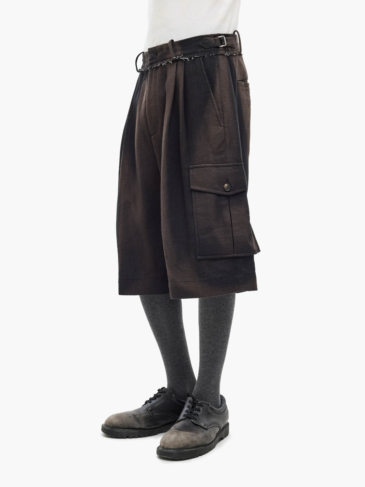 Jiyong Kim - Sun-Bleached Multi Pocket Half Trousers (Black) product image 4 | TRAB K-Fashion Australia