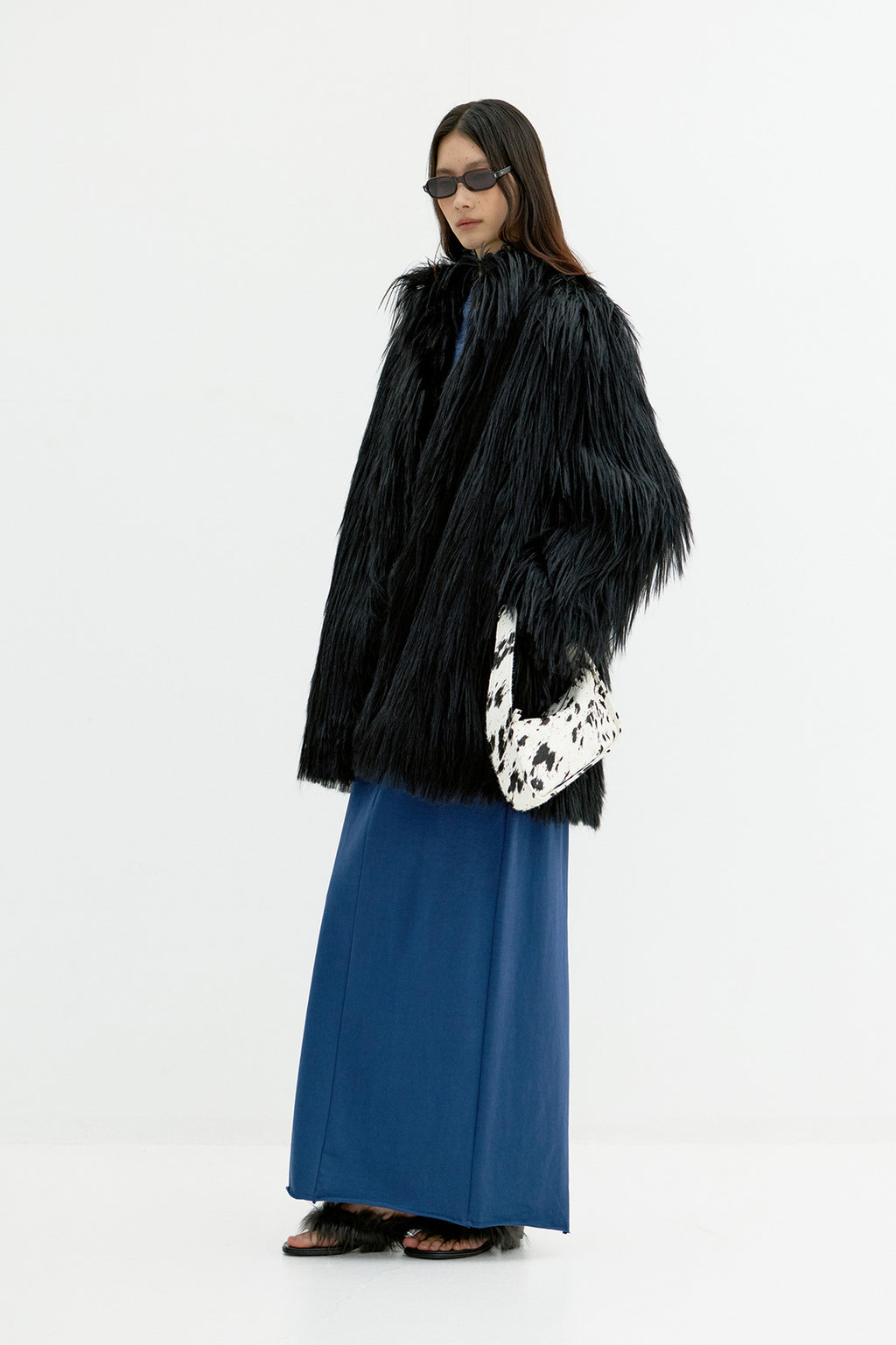 Coor - Long Hair Faux Fur Coat (Black) product image 3 | TRAB K-Fashion Australia