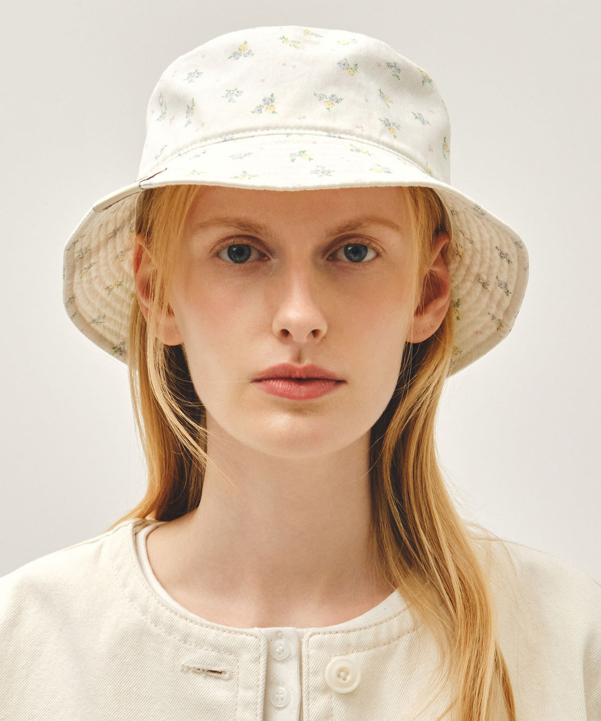 Marithe & Francois Girbaud - Classic Logo Flower Bucket Hat (Ivory) product image 4 | TRAB K-Fashion Australia