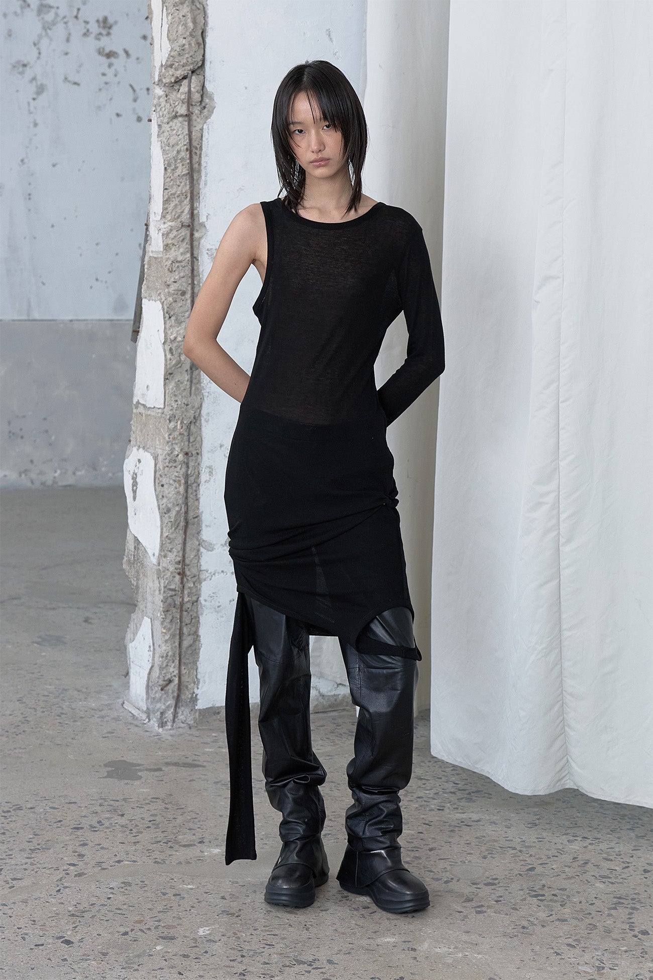 Deinet - Layered Long Sleeve (Black) product image 5 | TRAB K-Fashion Australia