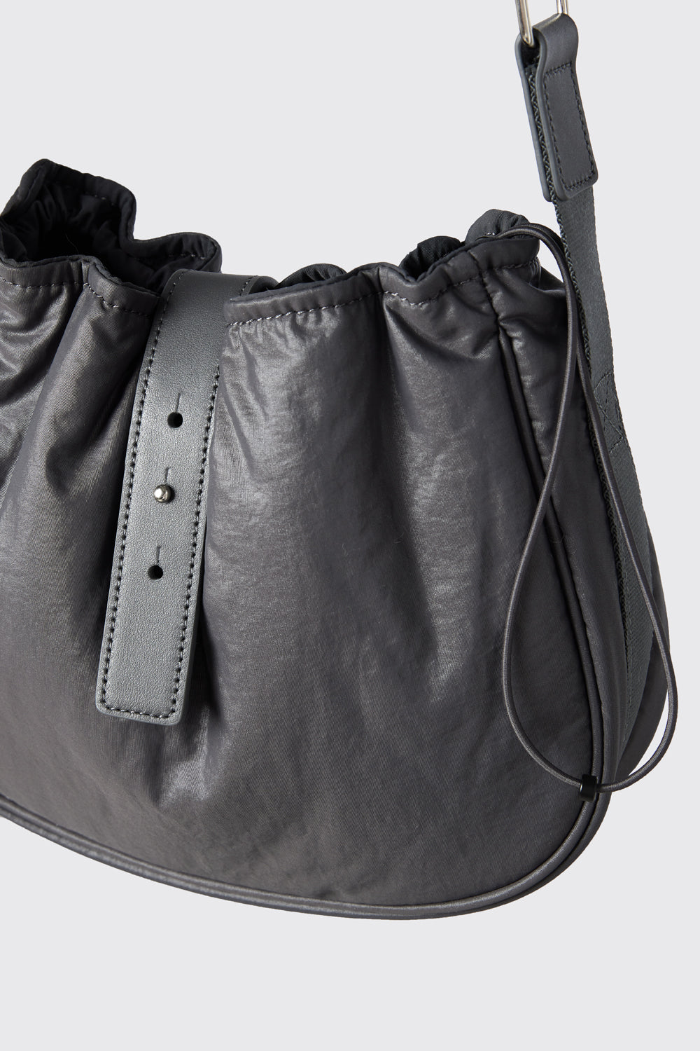 Hatchingroom - Wavy Bag Mini Padded Nylon (Charcoal) product image 5 | TRAB K-Fashion Australia