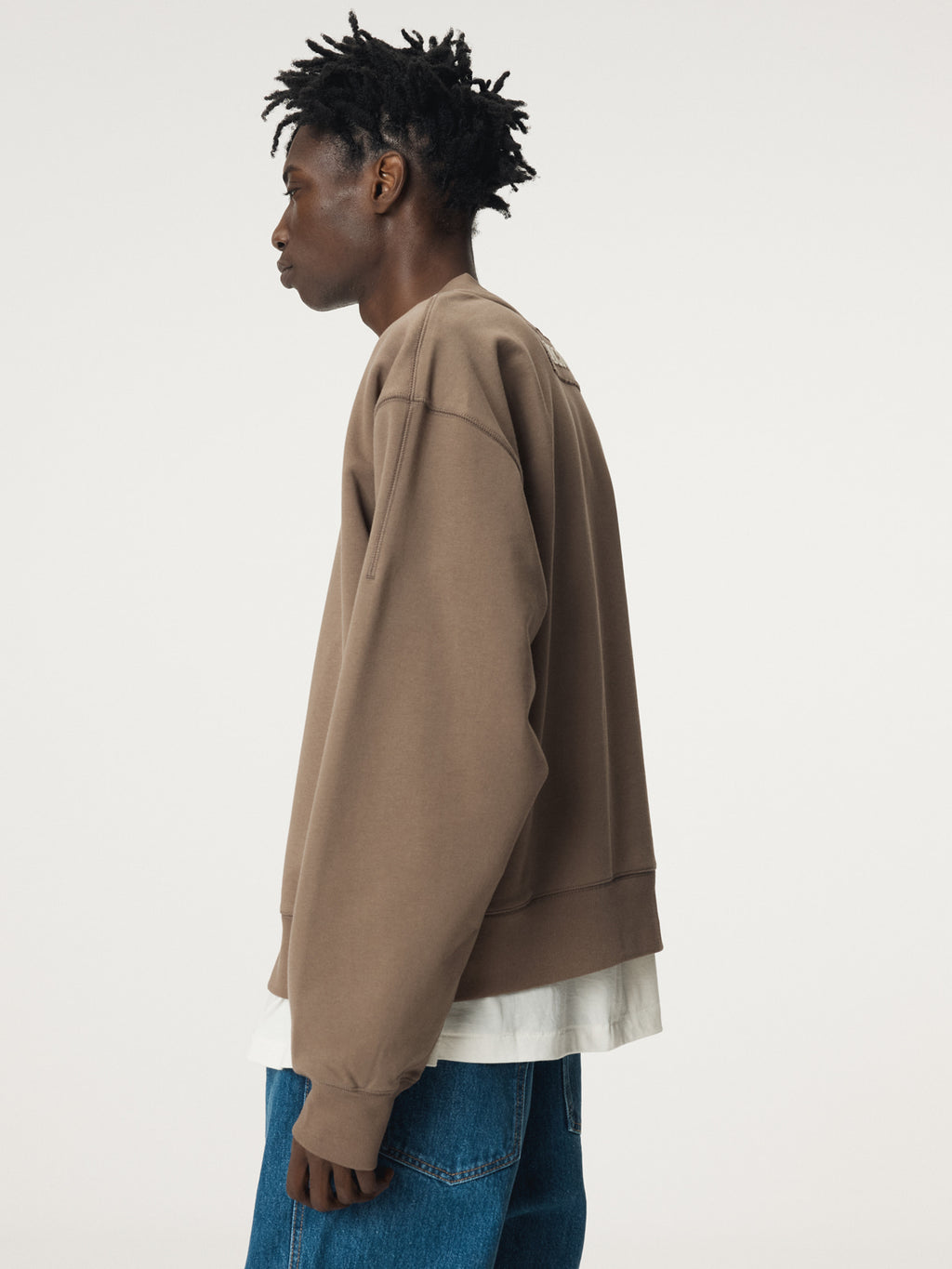 Recto - Back Logo V-Neck Sweatshirt (Sepia) product image 5 | TRAB K-Fashion Australia