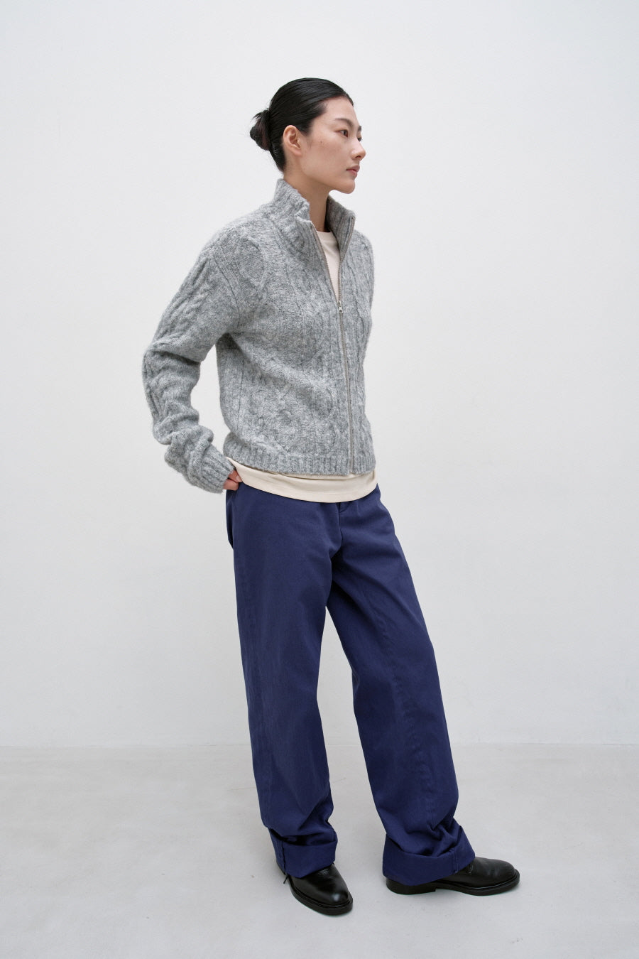 Insilence - Twist Half Zip-up Knit (Light Grey) product image 3 | TRAB K-Fashion Australia
