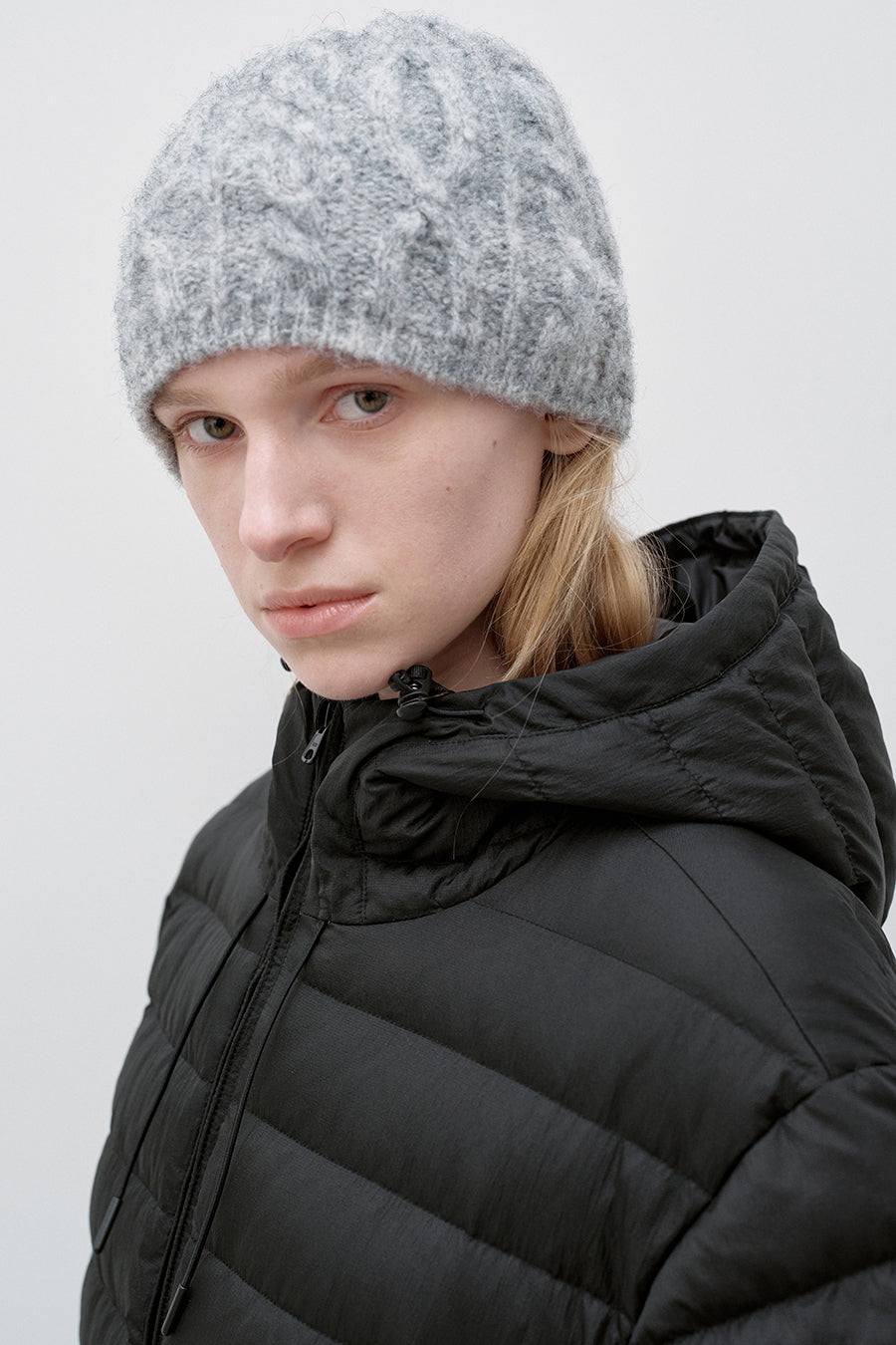 Insilence - Cable Knit Beanie (Light Grey) product image 1 | TRAB K-Fashion Australia
