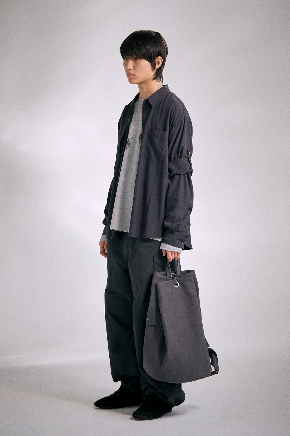 Hatchingroom - Duffle Cross Bag (Graphite) product image 7 | TRAB K-Fashion Australia