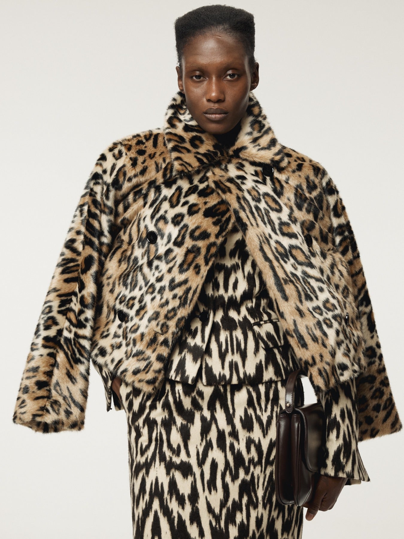 Recto - Leopard Faux Fur Short Coat (Beige) product image 1 | TRAB K-Fashion Australia