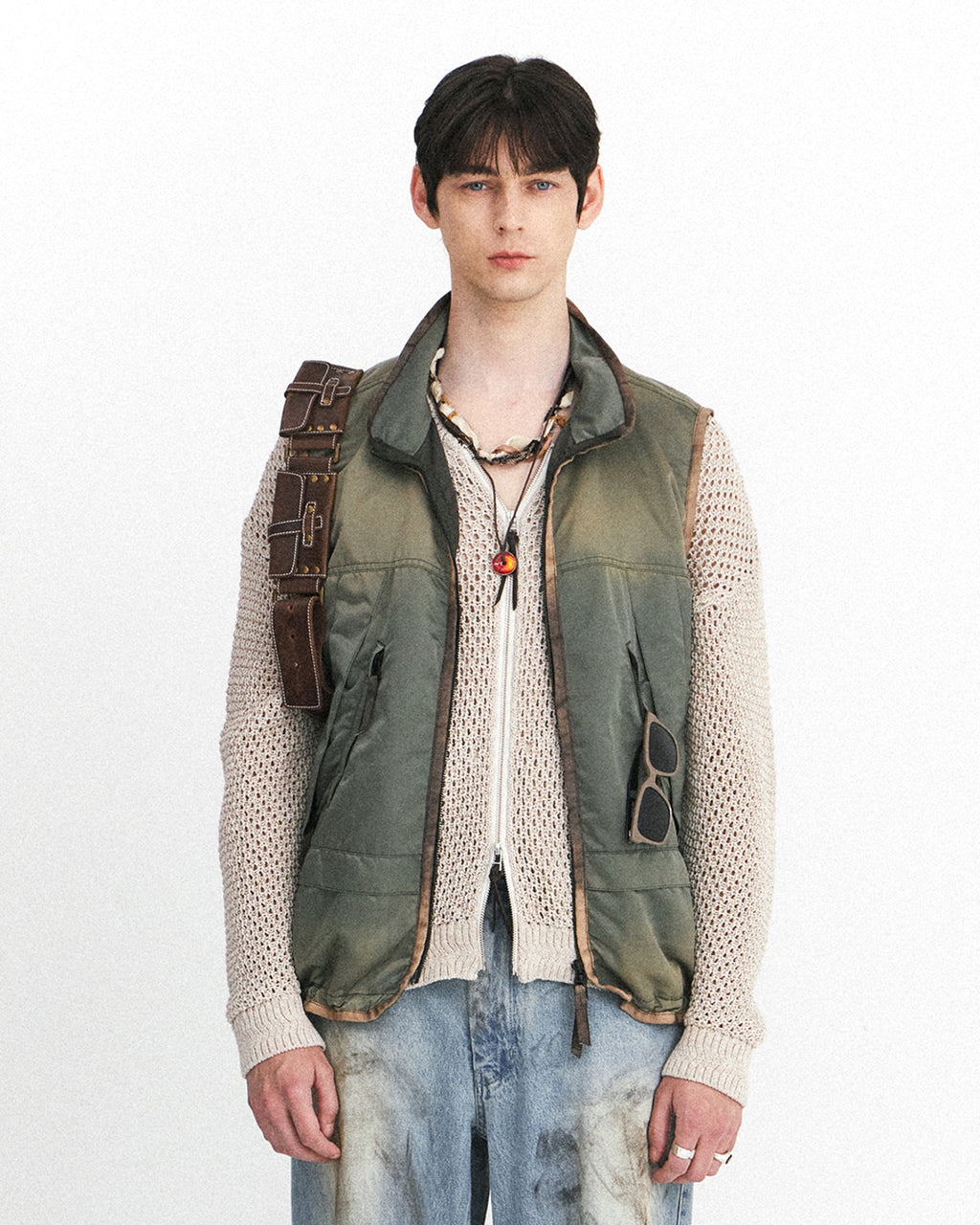 Eastlogue - Traveler Shield Vest (Faded Olive) product image 2 | TRAB K-Fashion Australia