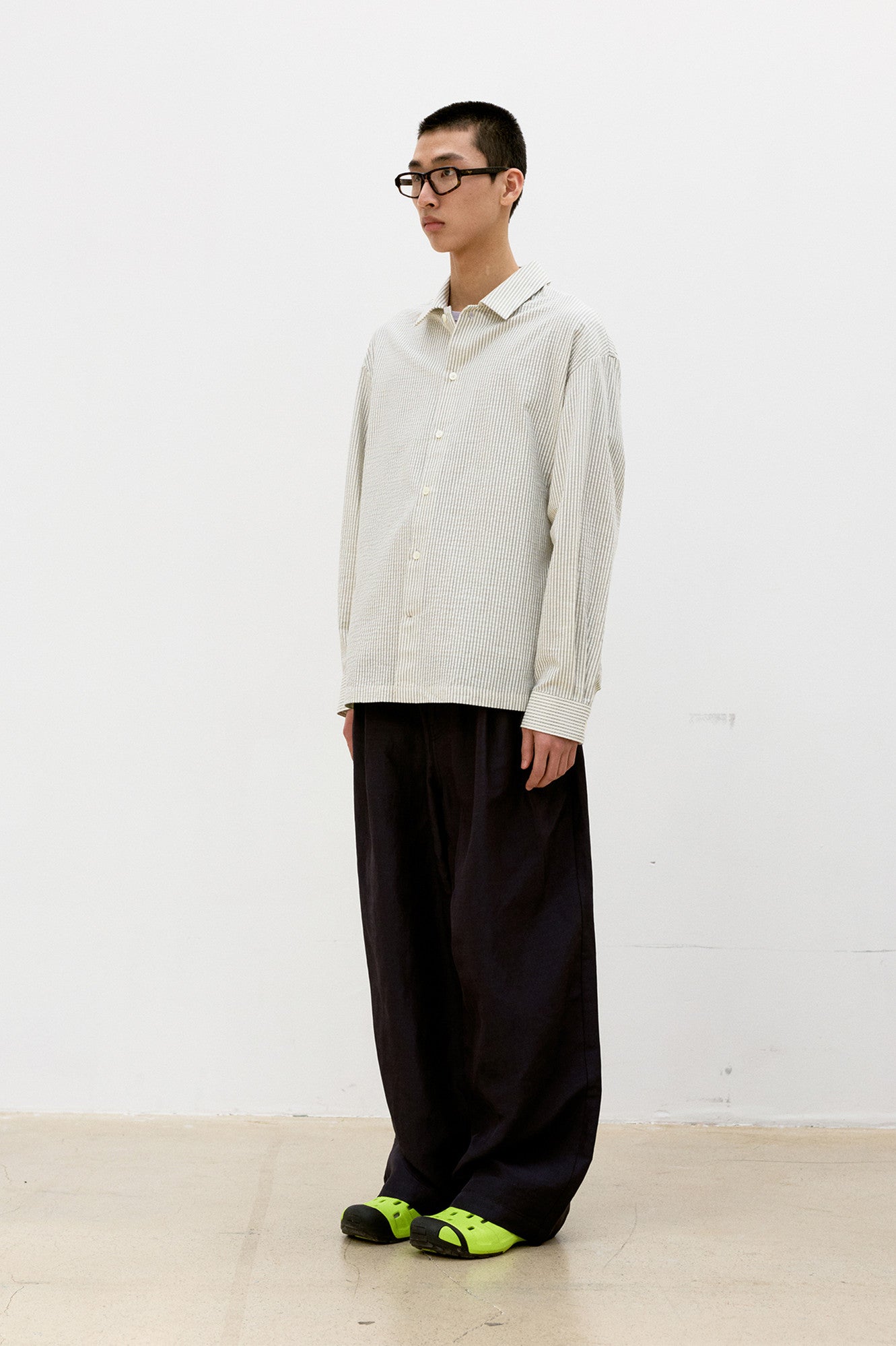Coor - Classy Oversized Two-Tuck Trousers (Dark Navy) product image 3 | TRAB K-Fashion Australia