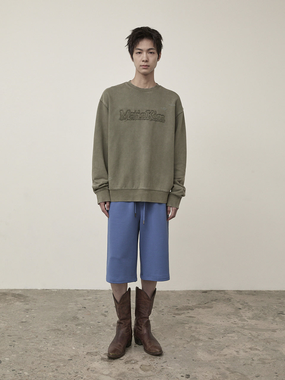 Matin Kim - Back Pocket Glitter Bermuda Sweatpants (Blue) product image 9 | TRAB K-Fashion Australia