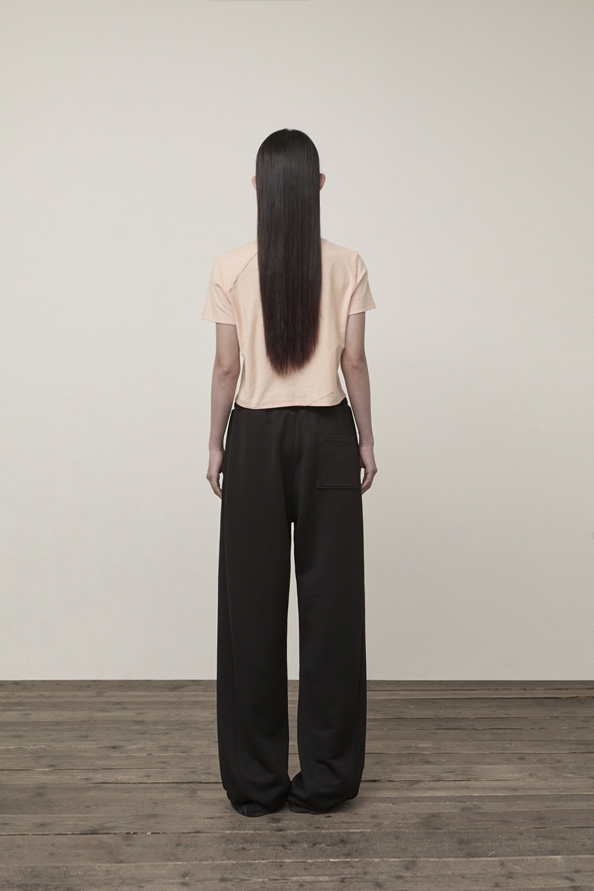 Matin Kim - Back Pocket Glitter Sweatpants (Black) product image 7 | TRAB K-Fashion Australia